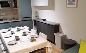 Luxe 4Br Apartment Split